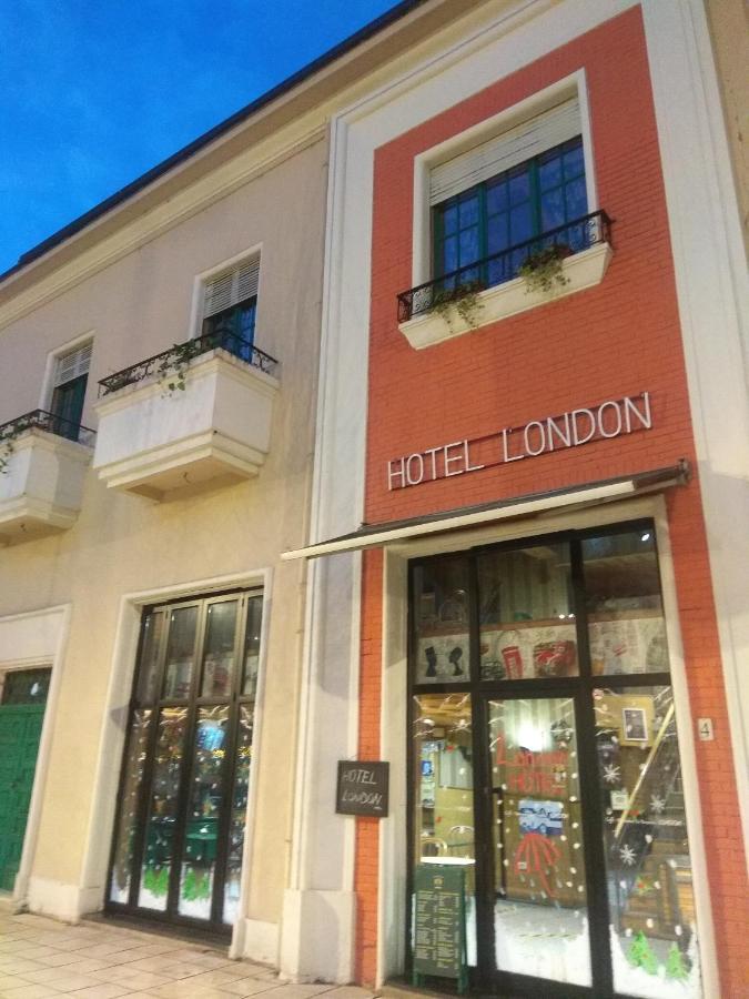 Hotel London ティラナ エクステリア 写真